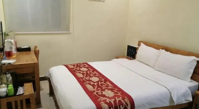Yude Boyi Hotel, Rezerwuj Hotel Hotele w Jiangmen z parkingiem, Parking