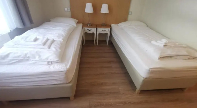 Четырёхместный номер Standard Hotel Kjarnalundur- Aurora Dream - Lodges and Rooms