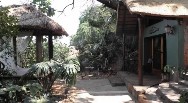 Номер Standard Bali at Scenic Haven Lodge in Hartbeespoort