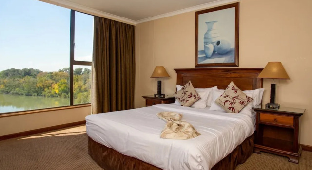 Двухместный люкс Executive Riviera on Vaal Resort