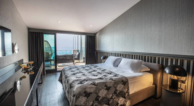 Люкс Sapphire Charisma De Luxe Hotel
