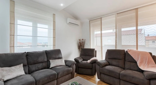 Penthouse Milda 4 Up To 6 Guests, Zadar