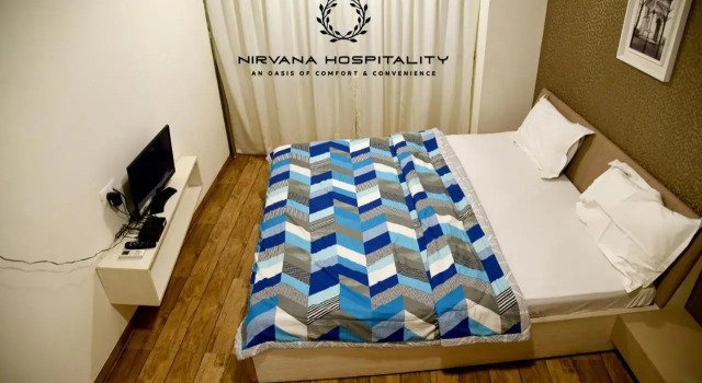 Luxurious Studio Homes Nr Surat Airport by Nirvana Hospitality, Prenota Hotel Dumas Gujarat