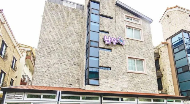 Nanda Pension, Prenota Hotel Boryeong-si Chungcheongnam-Do