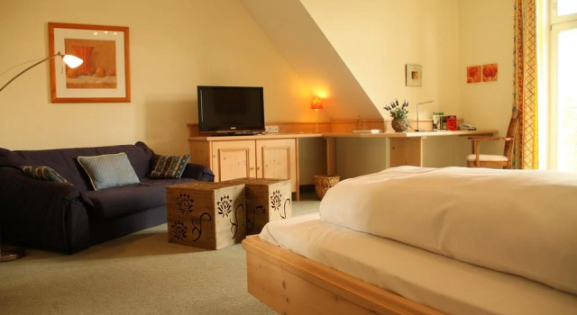Deutenhof Hotel & Restaurant, Varaa Hotelli Bad Abbach Lower Bavaria