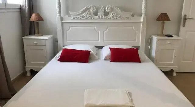 Gite Grenadille Martinique piscine privée, résidence naturiste, Reservar Hotel Sainte-Luce Fort-de-France