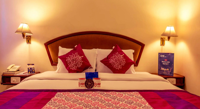 OYO Premium GVMC Visakhapatnam, Rezerwuj Hotel Hotele w Andhra Pradesh z parkingiem, Parking