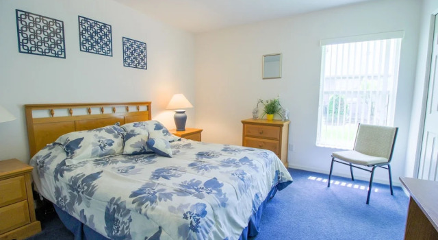 Beautiful & Sunny Pool With Golf View 4 Bedroom Home by RedAwning, Prenota Hotel Inverness 