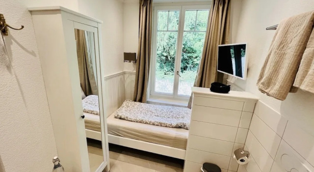 Номер Standard Boutique Hotel & Restaurant Niesenblick - Lakefront rooms with balcony on Lake Thun - SELF CHECK IN & digitale Reception