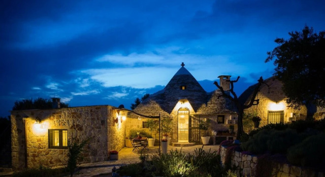 Spacious Villa with Private Pool in Castellana Grotte, Забронировать Вилла Отели Кастеллана-Гротте с бассейном, Бассейн