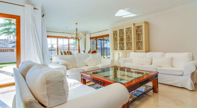 Villa Lirios, Забронировать Вилла Коттеджи Марбелья, рядом с Playas del Duque, Коттедж