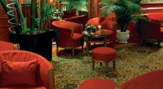 B4 Grand Hotel Lyon, Забронировать Отель Отели Лиона с парковкой, рядом с Cinema and Miniature Museum, Парковка
