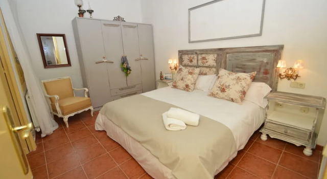 Tarragona Suites 45 - ALFORJA, Varaa Hotelli Alforja El Baix Camp