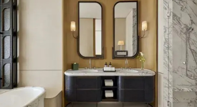 Номер Standard с красивым видом из окна Waldorf Astoria Shanghai Qiantan