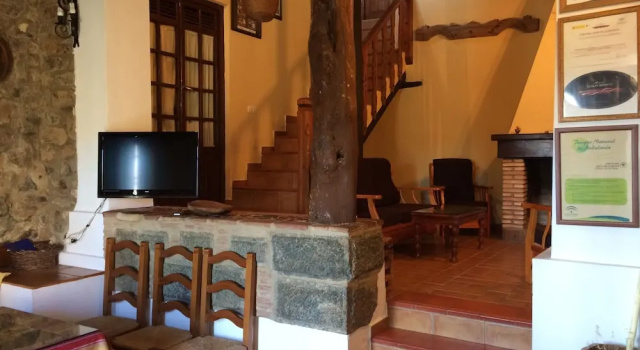 Семейное бунгало с 3 комнатами с видом на горы Casas Rurales Finca El Tornero