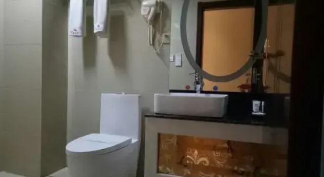 Yihao Hotel, Rezerwuj Hotel Qujing Yunnan
