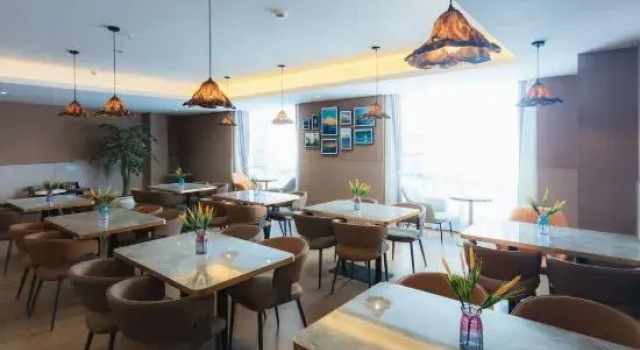 Xiangge Boya Hotel (Bus Station), Book Hotel Shangri-La Yunnan