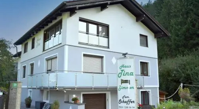 Haus Tina Zimmer, Prenota Hotel Niklasdorf 