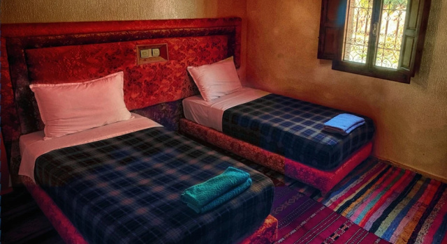 Трёхместный семейный номер Standard с балконом и с видом на горы Tamatert Guest House