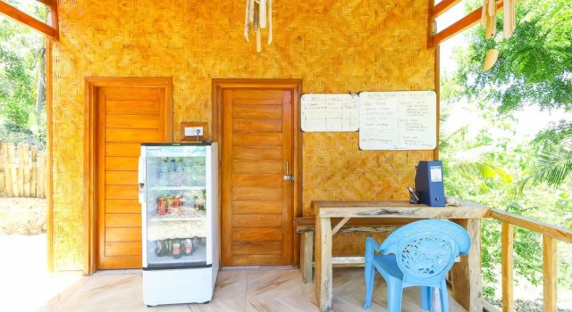 Merta Beach Bungalow by Bukit Vista, Забронировать Отель Отели провинции Бали с завтраком, Завтраки