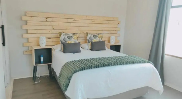 River Cabin, Book Hotel Roodepoort Gauteng