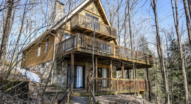 Creekside Cove House, Buchen Sie Hotel McHenry 