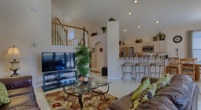 Resort 5 Bed Private Pool & Spa, Game Room Home 5 Bedroom Villa by RedAwning