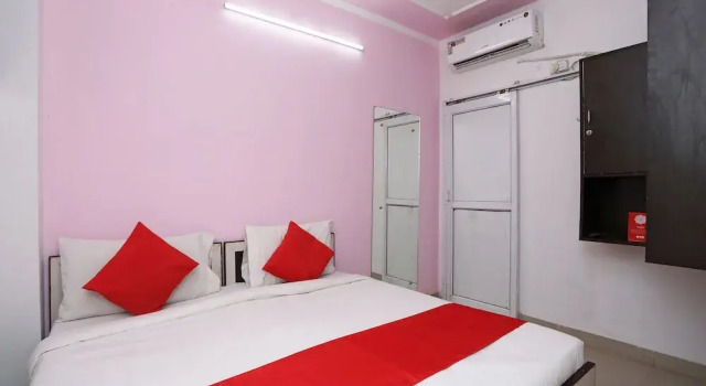Oyo 38776 Dev Residency, Забронировать Отель Отели Нью-Дели с парковкой, Парковка