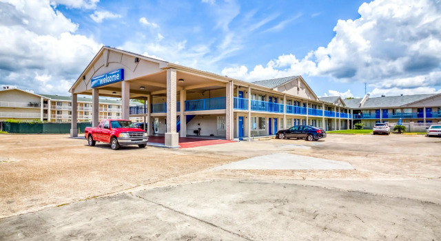 Кровать в общем номере OYO Hotel Baton Rouge East I-12 Louisiana