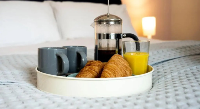 Апартаменты Elphinstone Apartment - Boutique 3 bed with Wi-Fi close to all amenities!