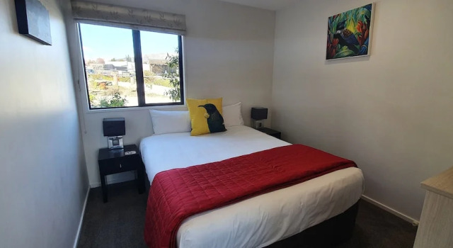 Апартаменты The Moorings Motel and Apartments
