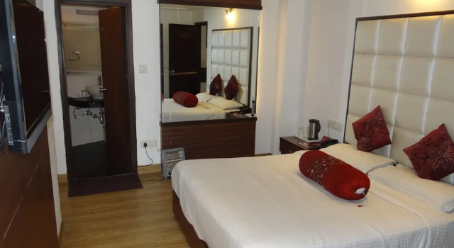 Двухместный номер Deluxe Hotel Surya Shimla