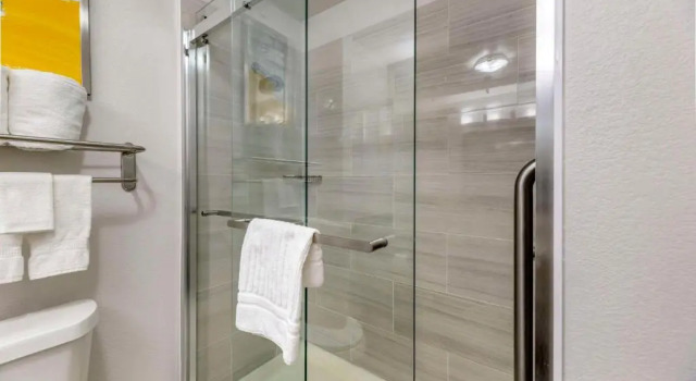 Четырёхместный номер Standard Comfort Inn & Suites Andrews