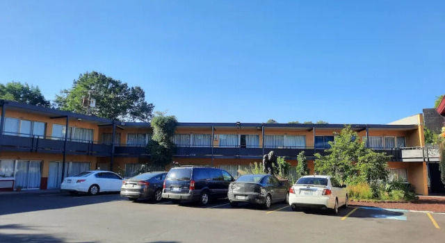 Longview Inn, Забронировать Отель Лонгвью Вашингтон