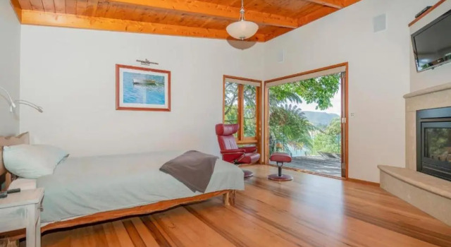 Hosts on the Coast Te Whare Rakau