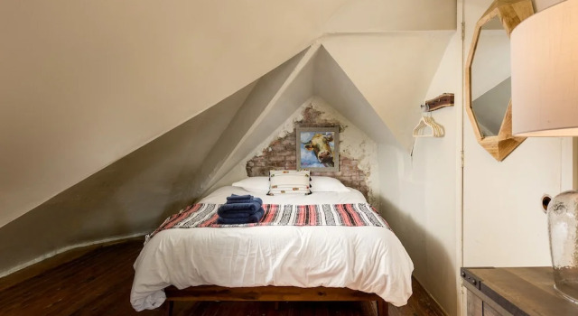 Center of Highlands! Spacious Bardstown loft!, Забронировать Отель Луисвилл Louisville Metropolitan Area, рядом с Парк Чероки