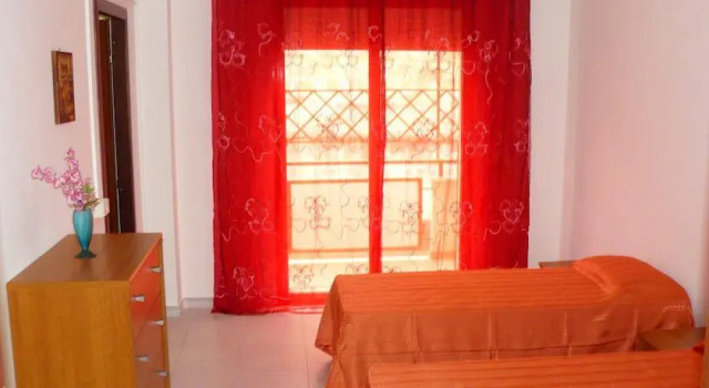 Caruso Holiday House, Book Apartment Hotels in Sicily with Parking, Parking