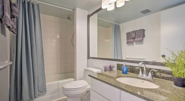 Апартаменты Downtown Kona Condo w/ Pool Access: Walk to Beach!