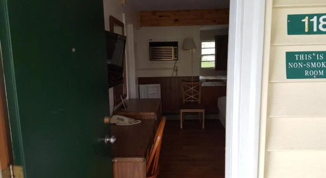 Номер Standard Budget Host Inn