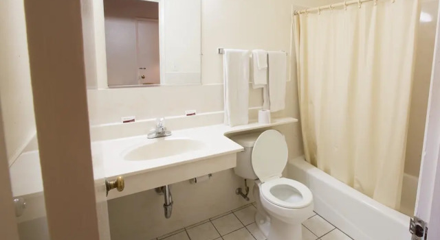 Четырёхместный номер Standard San Carlos Inn