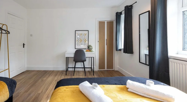 Spacious Apartment Near MCR Airport, Забронировать Апартаменты/квартира Апартаменты Большого Манчестера, Апартаменты/квартира