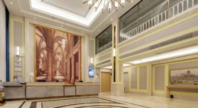 Vienna Hotel Honghu Aiguo Road Branch