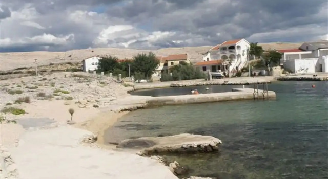 Maestro - 30m From the Beach & Parking - A3