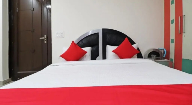 Superb Stay by OYO Rooms, Забронировать Отель Отели Нью-Дели 3 звезды, 3*