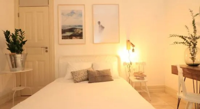 Alma Nossa Guest House, Забронировать Гостевой дом Отели Лиссабона с завтраком, рядом с Автобусный вокзал Sete Rios, Завтраки