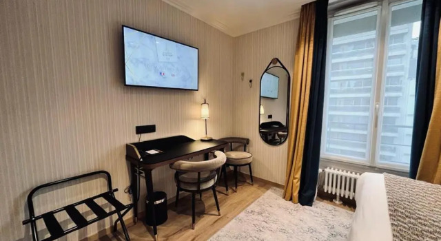 Номер Comfort Hôtel Tourisme Avenue