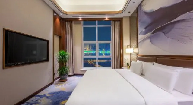 Люкс Grand с видом на озеро Zhongyu Grand Hotel (Binzhou Zhonghai Scenic Area)