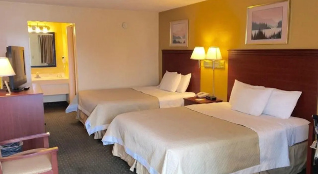 Четырёхместный номер Standard Alamo Inn