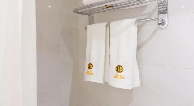 Номер Superior Hotel Excelsior Karachi