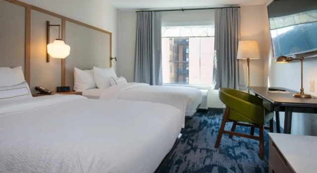 Четырёхместный номер Standard Fairfield by Marriott Pittsburgh Downtown